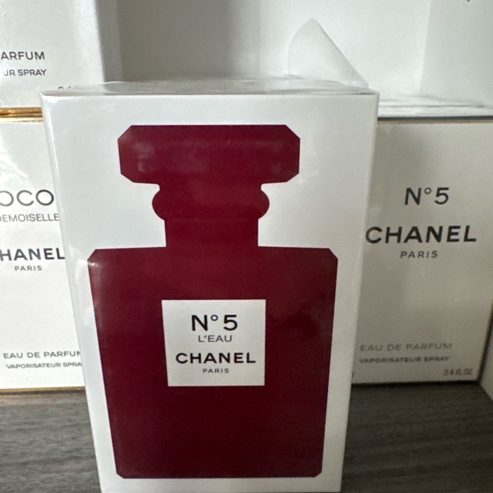 No. 5 L'Eau